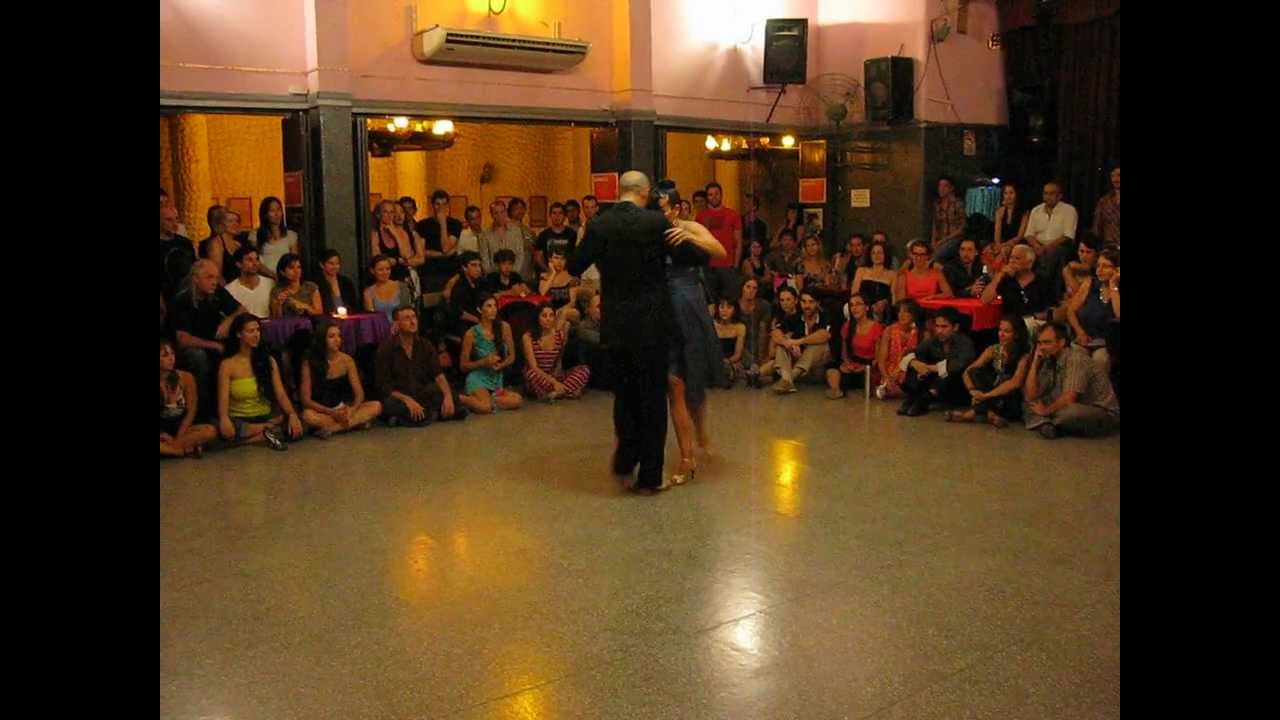 JAVIER ANTAR y KARA WENHAM en ¡Viva la Pepa! milonga (1/2)