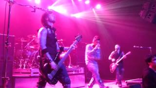 Download lagu Drowning Pool - One Finger and a Fist - Hampton Beach, NH (February 26th, 2013) Wallys [1080HD-LEFT] mp3