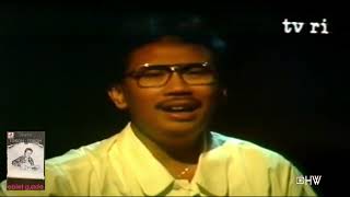 Download lagu Ebiet G. Ade - Untuk Kita Renungkan (1982) Video Clip TVRI mp3