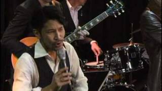 Smile (Charlie Chaplin) by Groove Pockets featuring Ryutaro Makino