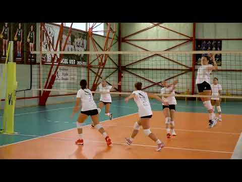 Pardoseli sportive pentru performanță - echipa de volei CS Muscel în ascensiune!