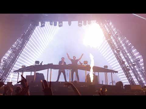 Axwell Λ Ingrosso - Show me love / Satisfaction / levels @ Heineken Music Hall 2016 [HQ Audio]