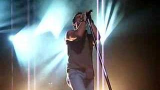 &quot;In Pieces&quot;, Shannon Noll, Live ( 7 secs )