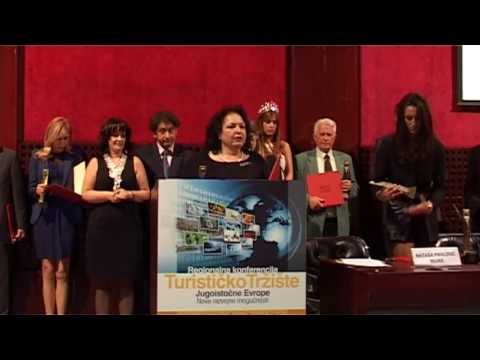 BRAND LEADER AWARD 2013.