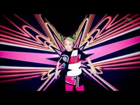 f(x) AMBER 엠버 - Shake That Brass  (feat. TAEYEON of SNSD)-Audio-Fotos