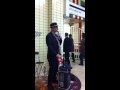 An amazing street musician in London sings Frank Sinatra - Wonderful world - Håkan Carlberg An amazing street musician in London sings Frank Sinatra - Wonderful world