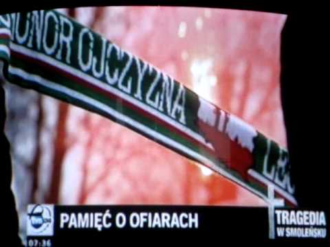 Kibice Lechii Gdańsk i Zawiszy Bydgoszcz uczcili ofiary tragedii pod Smoleńskiem