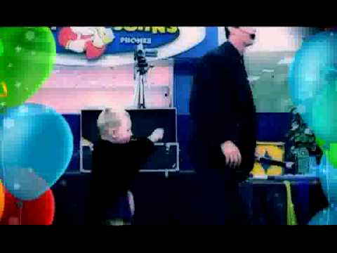 Hilarious Kids & Adults Magician Gold Coast & Bris video.