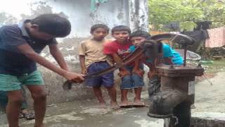 Hand tube well project - Supporting a 'neighbour' through crowdfunding