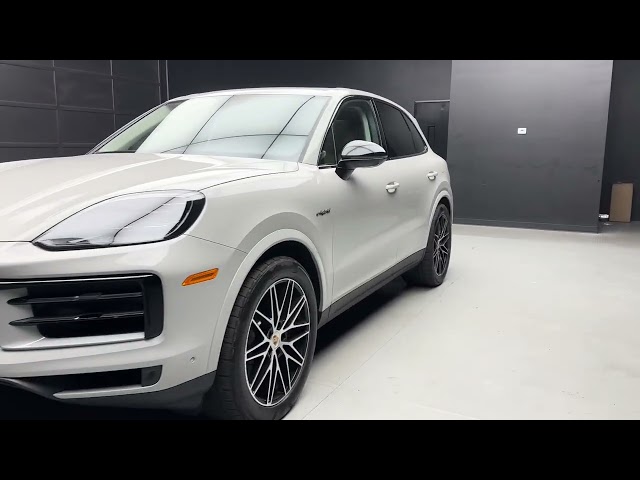 2025 PORSCHE CAYENNE SUV V6, HYBRID, TURBO, 3.0 LITER E-HYBRID SPORT UTILITY 4D