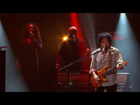 Videoclip de Wings Of Time (Live) — Toto