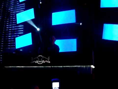 Darren Bailie, XL Infinity Party @ D'Embossa, Guatemala, June 12th, 2009. Video 7