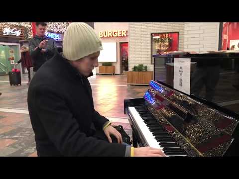 Crazy Pop Piano Medley [Part 2] at Brunswick Central Station – Thomas Krüger