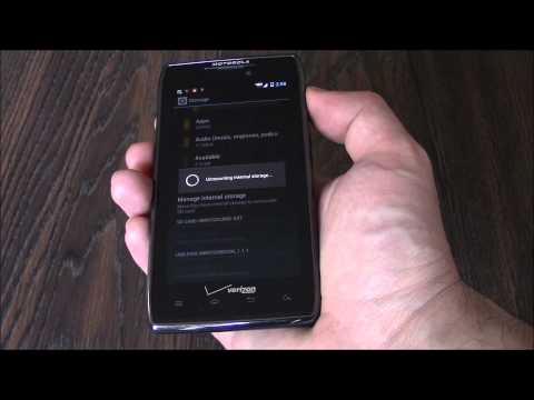 How To Wipe The Data On A Motorola Droid Razr Maxx XT912 Smartphone