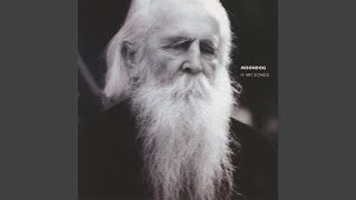 Musik-Video-Miniaturansicht zu High On A Rocky Ledge Songtext von Moondog