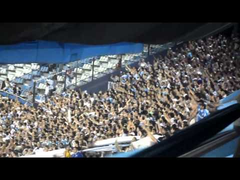 "''De pendejo te sigo'' (Haciendo más fiesta que el Campeón) - Racing Club" Barra: La Guardia Imperial &bull; Club: Racing Club