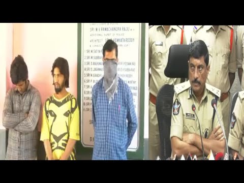 Clash Between Police Vs Women Farmers High Tension in Mandadam,Amaravathi,Vizagvision...