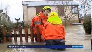 preview picture of video 'Reportage Fr3 Bretagne 11/02/14 inondations Guipry SNSM'