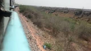 preview picture of video 'Chambal river /12618 mangla lakshadweep Ex crossing.'