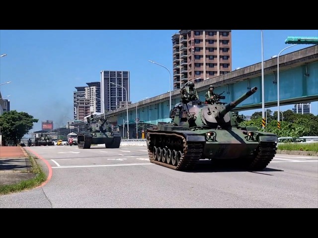 Army vehicles roll through Taoyuan streets in combat readiness drills