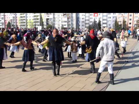 Rozlúčka s fašiangami v Poprade: Pochovaná basa, ľudové spevy, hry a tance i det