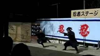 preview picture of video 'Katana VS Kusari-gama & Kunai - Ninja Performance at Ninja Town'