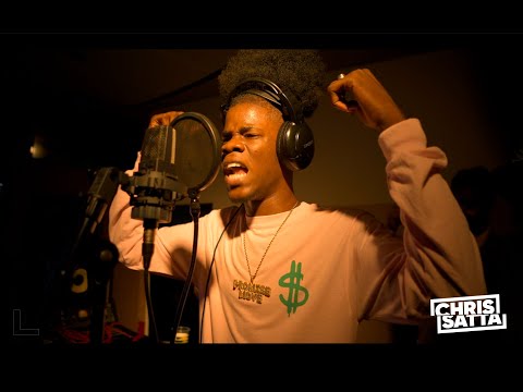 Kash Promise Move pulls up to the booth with his artists Kaii, Vaughn, Intriket | Chris Satta