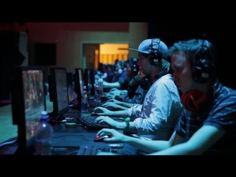 DreamHack Winter 2012 - Day 3: The Grand Final