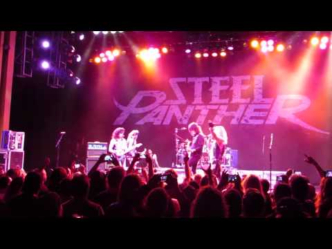 Steel Panther Kiss cover I Love it Loud with Tommy Thayer at the Grove in Anaheim