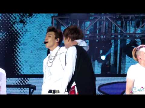 141108 SS6HK Hello (Donghae)