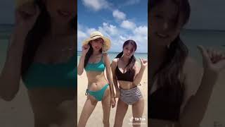 【TikTok】Twitterでも話題になっている水着がえちすぎる美女