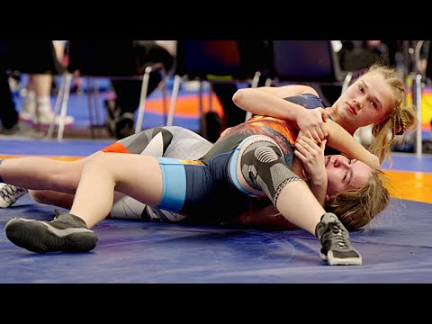 U15 Katre Roots (EST) vs Anna Topal (UKR) 58kg. Women girls youth wrestling tournament.