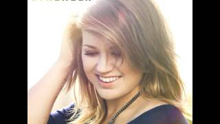 Kelly Clarkson - Standing in Frond of You