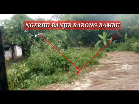 Detik detik Banjir malang membawa barong bambu 16 Desember 2022