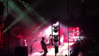 Colton Dixon - Intro & Noise (Miracle Tour 2013)