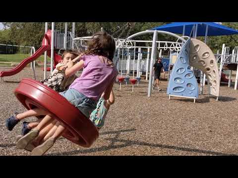 2020-09-20 Kids chanting happily to reward swing pushing