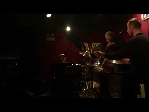 Glenn Zaleski Trio feat. Rufus Reid - "Central Park West"