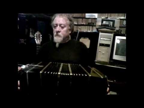 Mi Buenos Aires Querido en bandoneon por Colo Arrigo