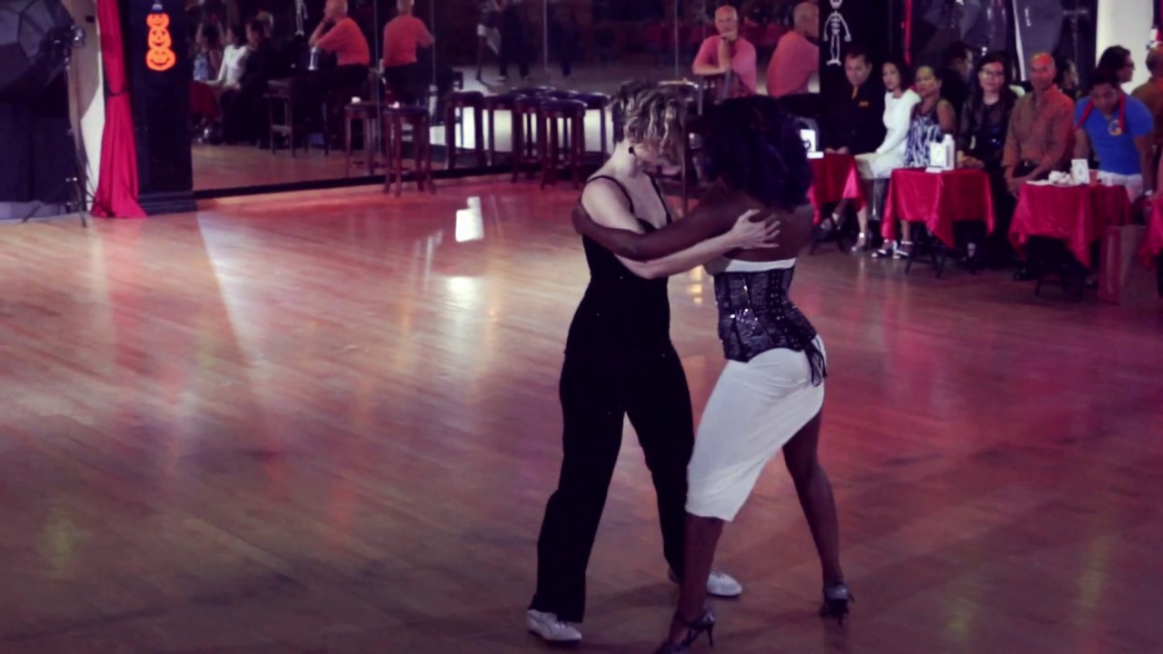 Yelizaveta Nersesova & Lauren Woods: Aníbal Troilo - Uno