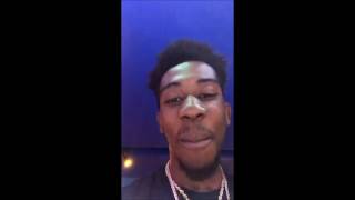 Who let Desiigner in the aquarium? 😂