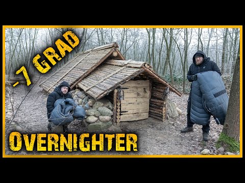 Overnighter im Grubenhaus bei -7°C - Übernachtung im Wald - Bushcraft Outdoor Glamping
