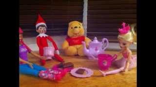 preview picture of video 'ELF ON THE SHELF - Introducing Violet. 25 ideas from last Christmas'