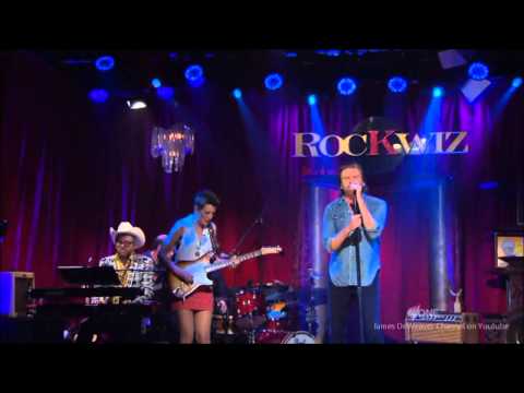 TEX PERKINS & Mia Dyson perform After Midnight by JJ Cale LIVE on Rockwiz 31-8-2013