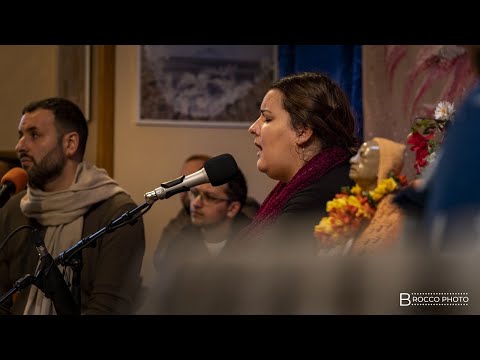 Heart touching Kirtan by Nadiya Mani - Day 1, 2022 Radhadesh Mellows 2022
