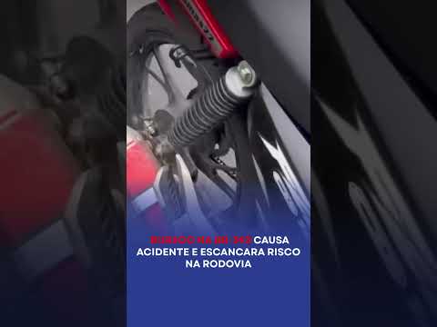 BURACO NA BR-393 CAUSA ACIDENTE E ESCANCARA RISCO NA RODOVIA