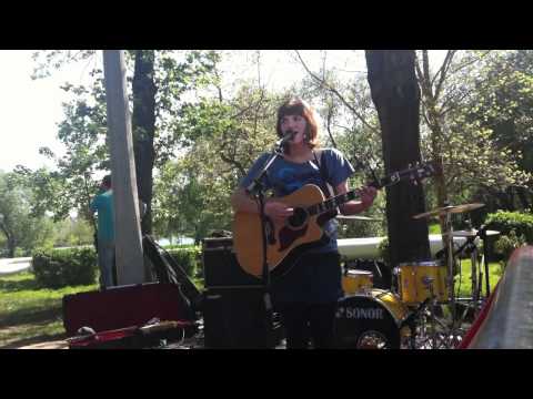 ABBE LEWIS IN TATABÁNYA