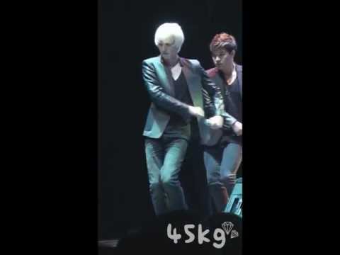 111009 Friends of Korea Mr.Simple (Eunhyuk)