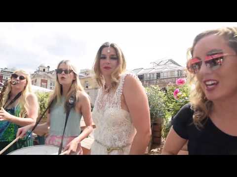 Valerie - UK Female Roaming Band, London