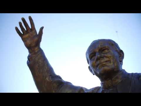 Vendoset busti i Papa Gjon Palit të II pranë “Arenës Kombëtare”