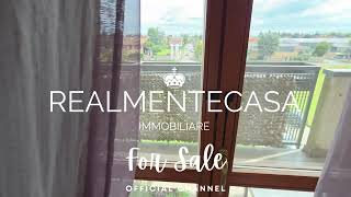 3 locali di 92 mq con cucina abitabile, balcone e cantina.